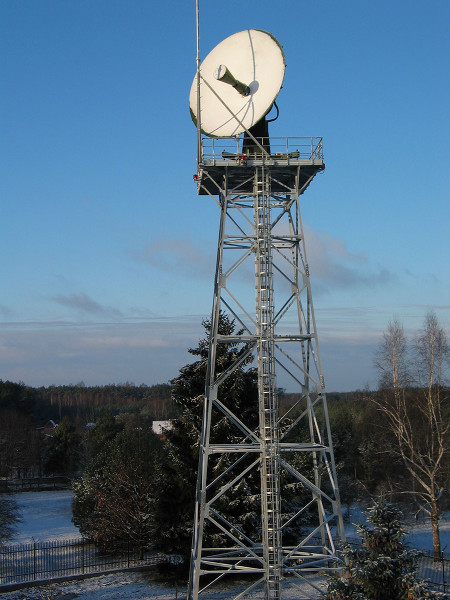 Wieża z anteną nadawczo-odbiorczą systemu IKONOS
