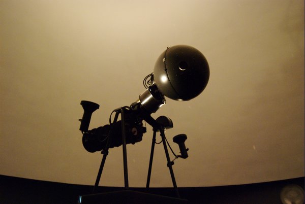 Projektor kieleckiego planetarium
