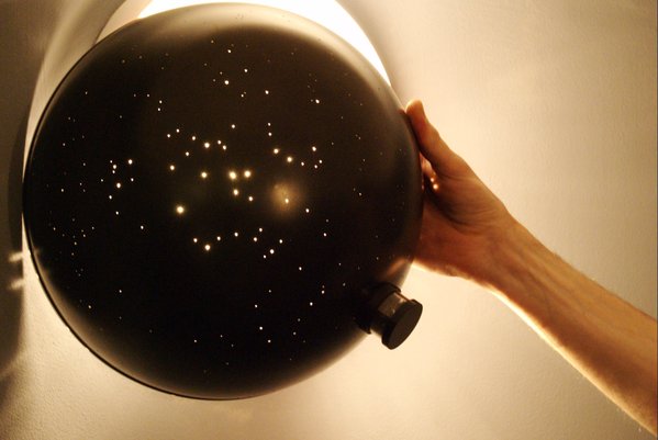 Pokrywa projektora kieleckiego planetarium